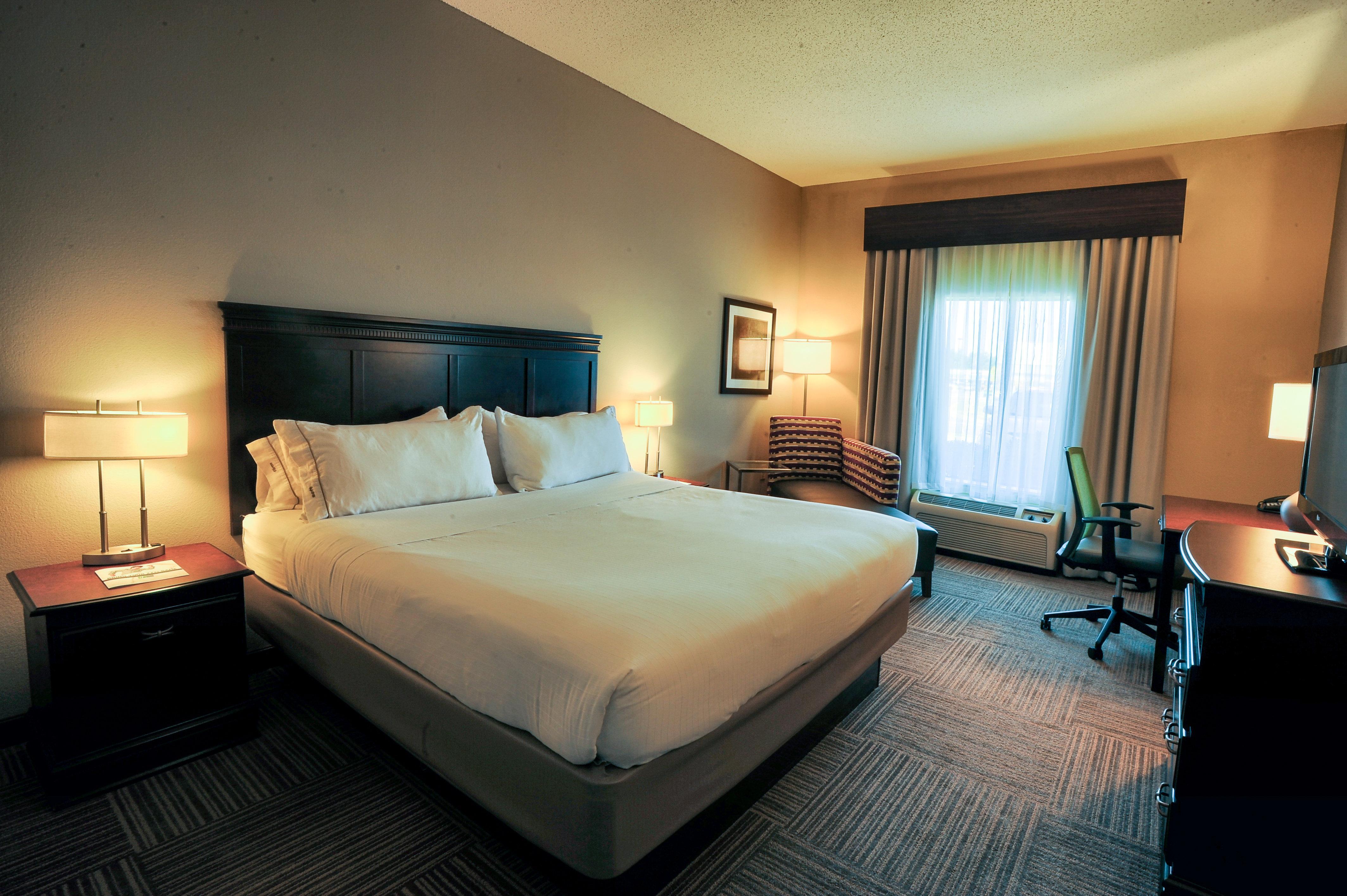 Holiday Inn Express Hotel & Suites Пел Сити Екстериор снимка